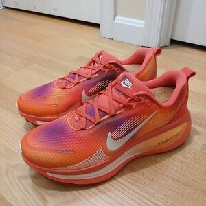 Nike Zoom X Vomero 18 Comfort/Athletic Medical Field Shoes Size 11 for Women